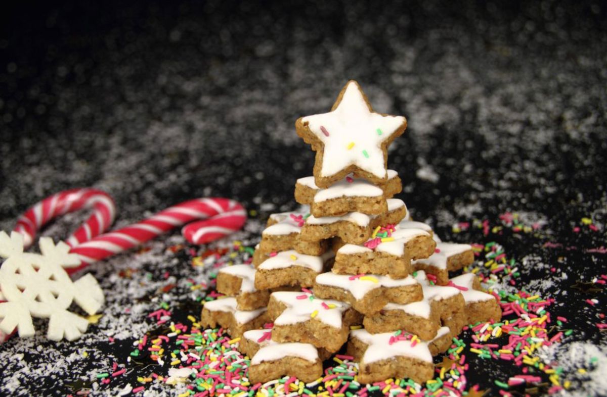 Gingerbread Christmas Tree | Baking Recipes | GoodtoKnow