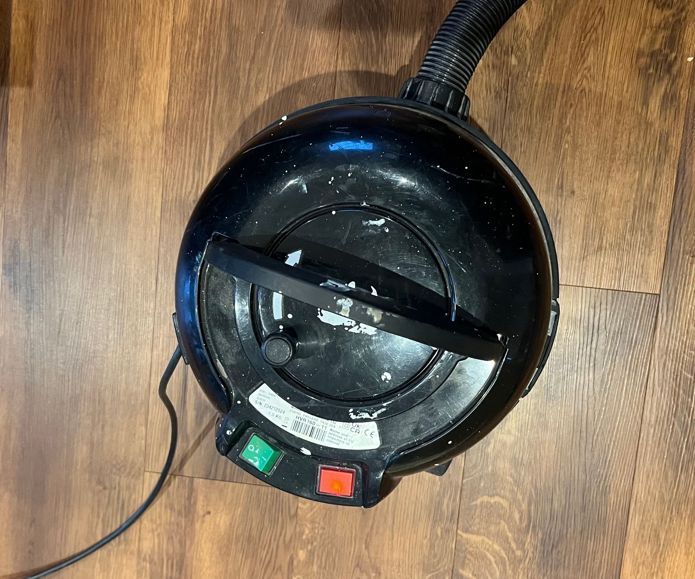 Henry HVR160 handle and cable management