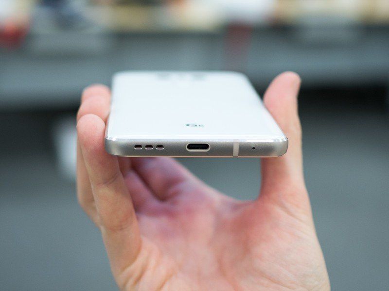 LG G6 in white
