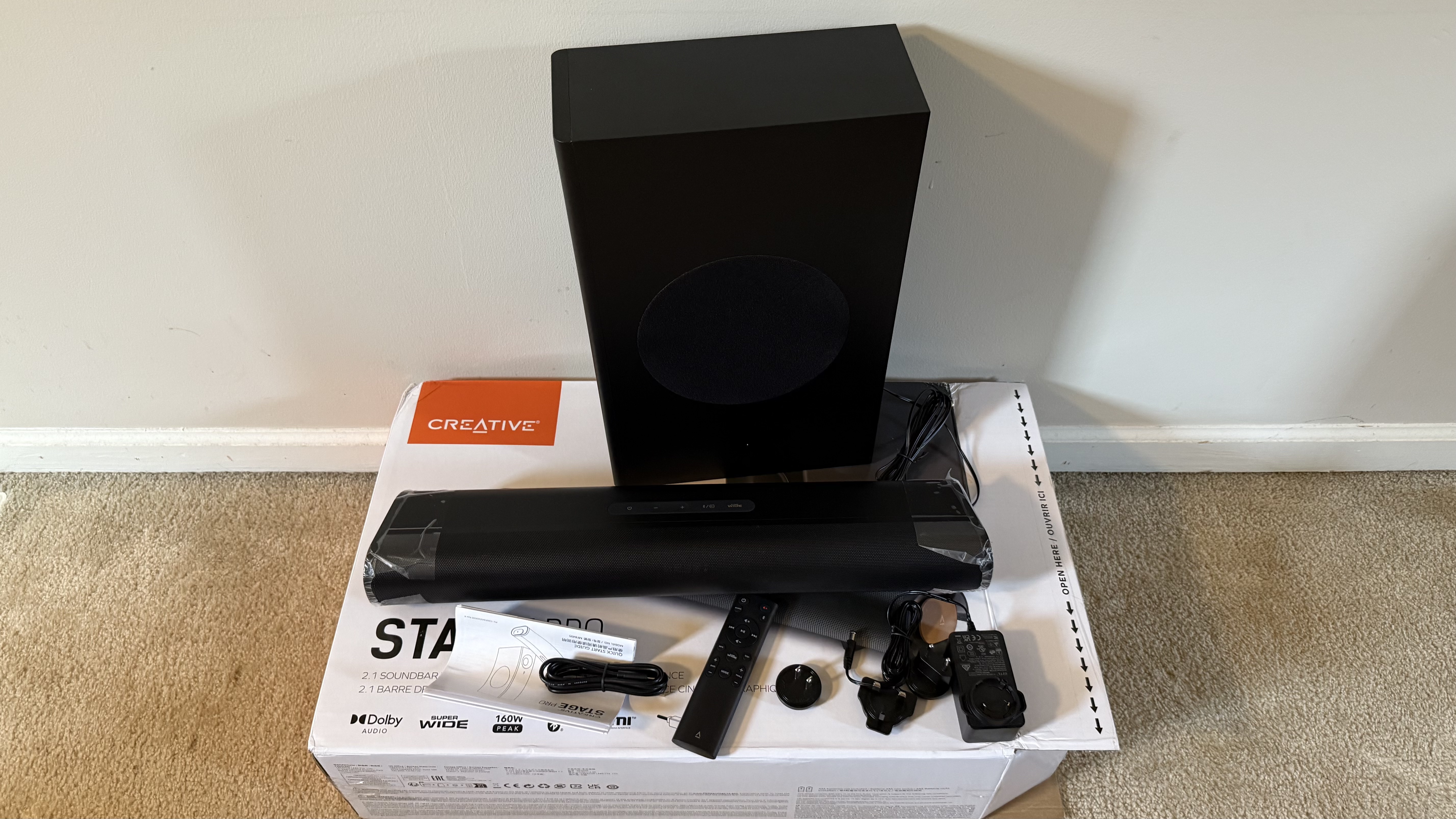 Creative Stage Pro on shipping box with accessories