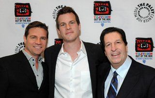 Schmooze Gallery May 7, 2012_10.jpg