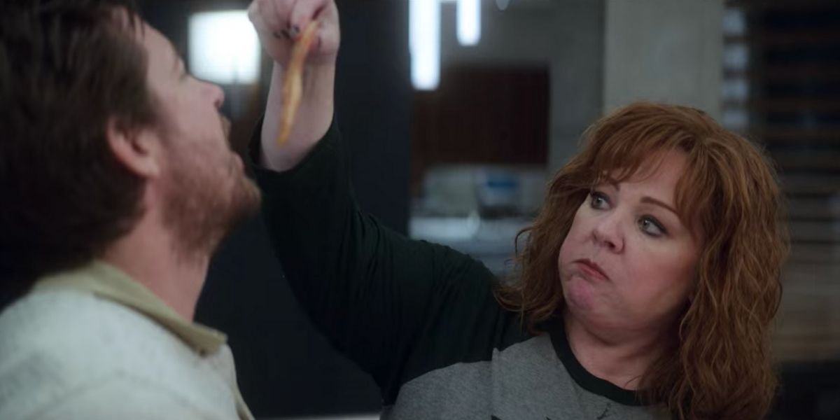 Melissa McCarthy feeding Jason Bateman raw chicken in Netflix&#039;s Thunder Force