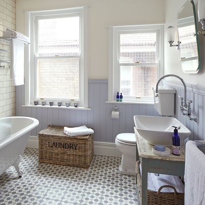 period style bathroom