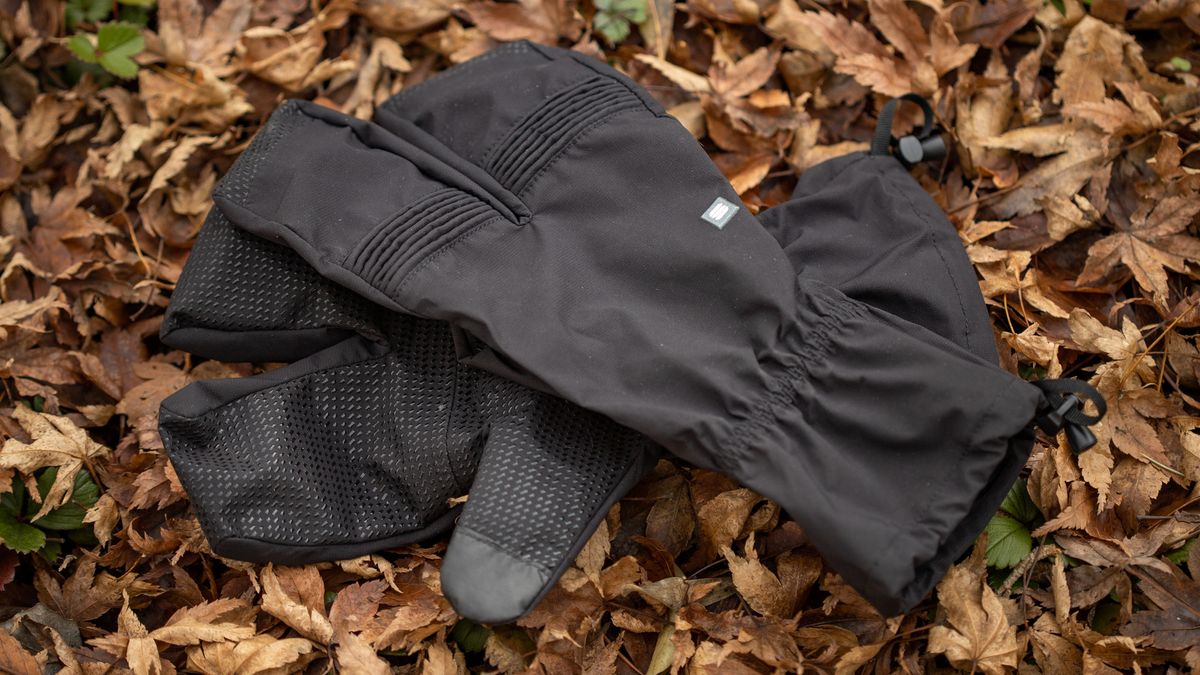 Sportful Lobster Gloves review – magic shell over-glove for nasty weather
