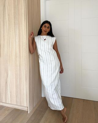 @monikh wearing a M&S dress