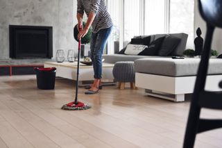 How to clean floors with a mop