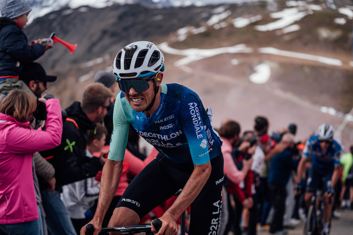 Ben O'Connor (Decathlon AG2R La Mondiale) grits his teeth on the final climb of stage 15 to Livingo at the 2024 Giro d'Italia