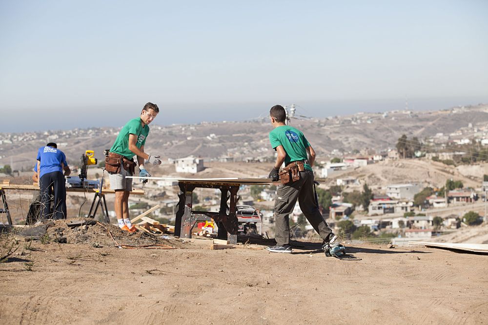 Novo Nordisk bond over building homes for poor families in Rosarito, Mexico.