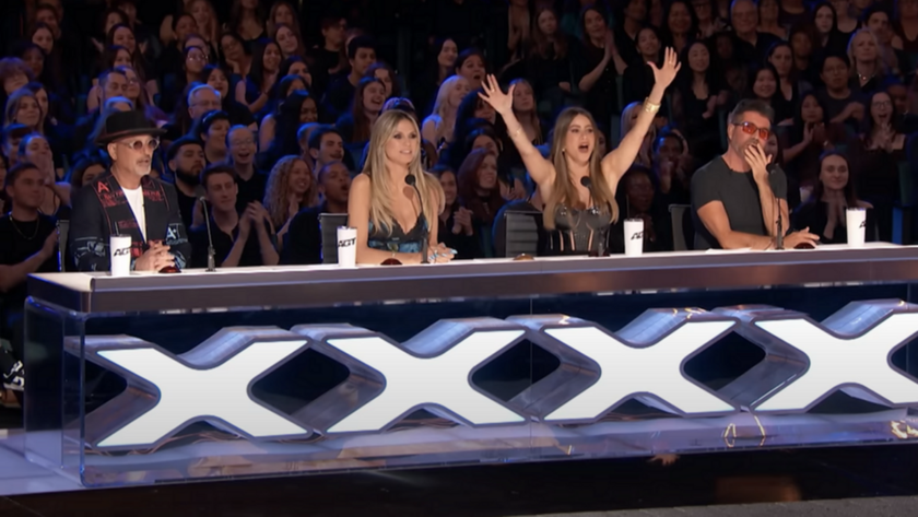 Howie Mandel, Heidi Klum, Sofia Vergara, and Simon Cowell as America&#039;s Got Talent Season 19 judges