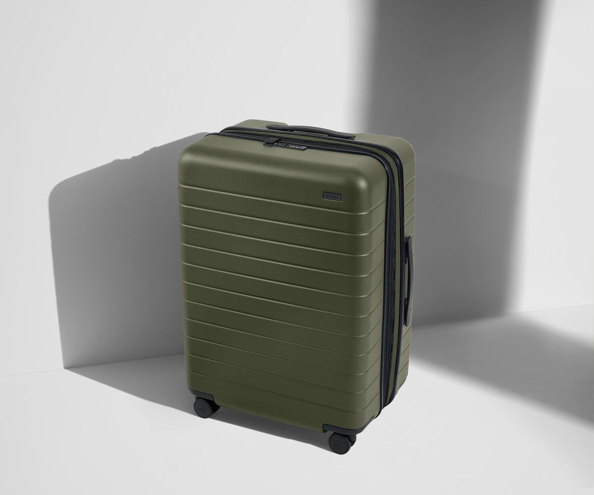The Medium Flex in Olive Green