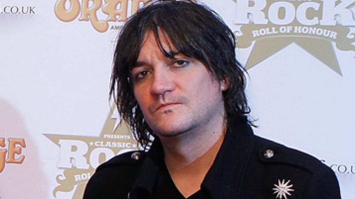 The Darkness split with Ed Graham Louder