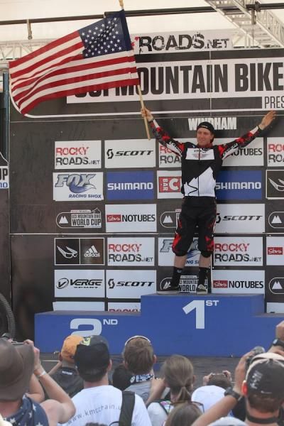 Aaron Gwin (Trek World Racing) accepts the crowds accolades.