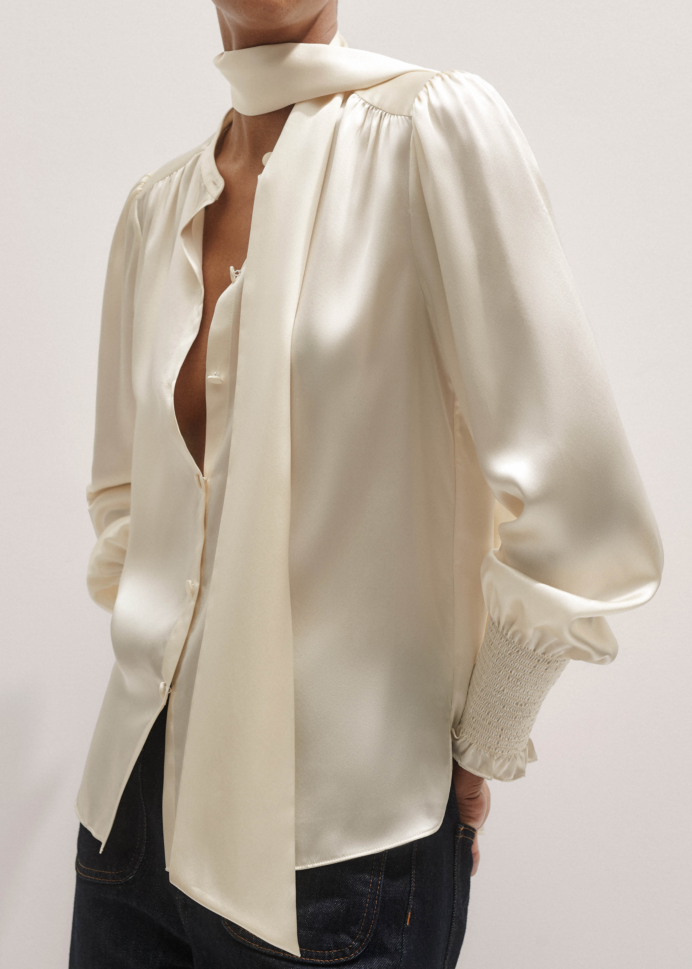 Straight Blouse + Tie