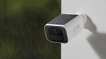 Eufy S220 SoloCam in the rain