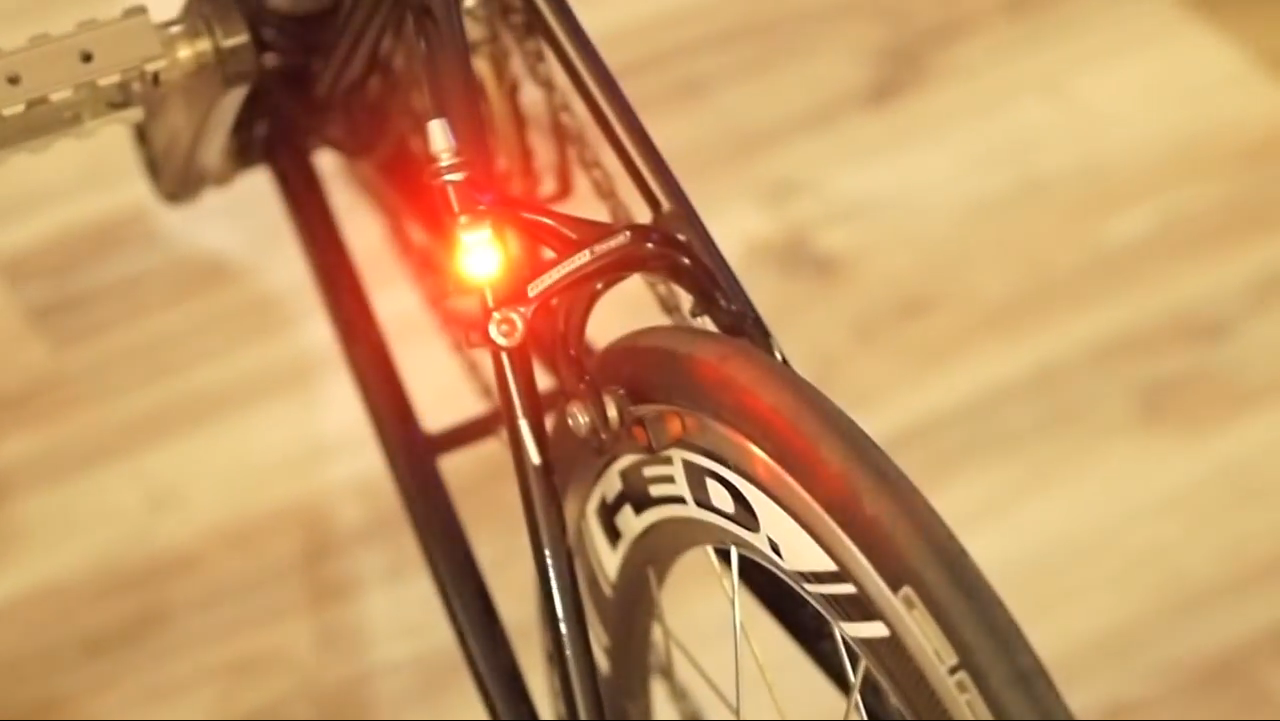 Måne Udførelse kort Check out this clever new bike brake light (video) | Cycling Weekly