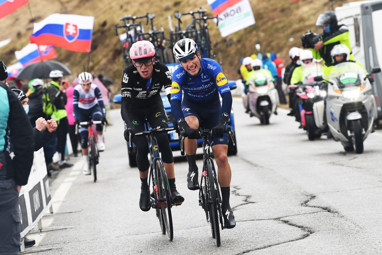 João Almeida, Hugh Carthy and a distant Giulio Ciccone battle on the Passo Giau at the Giro d&#039;Italia 2021