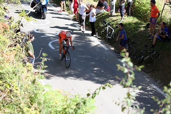 Jorge Azanza attacks, although it didn't gain him much in the end.