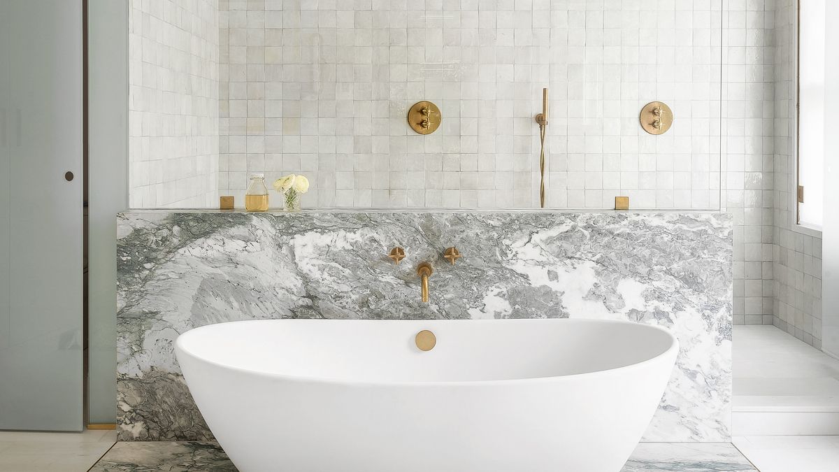 Jenna Lyons urges against using faux marble in the bathroom