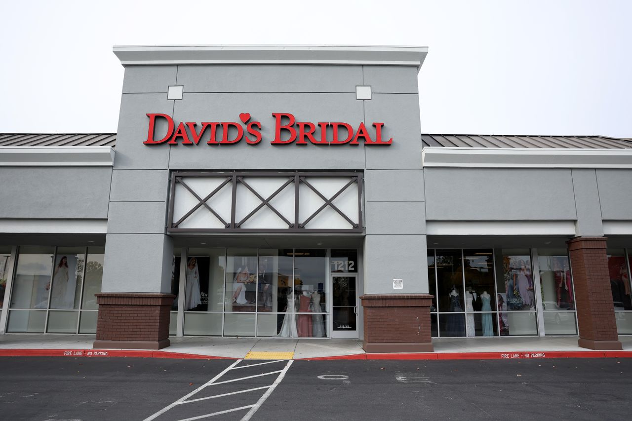 A David&amp;#039;s Bridal storefront