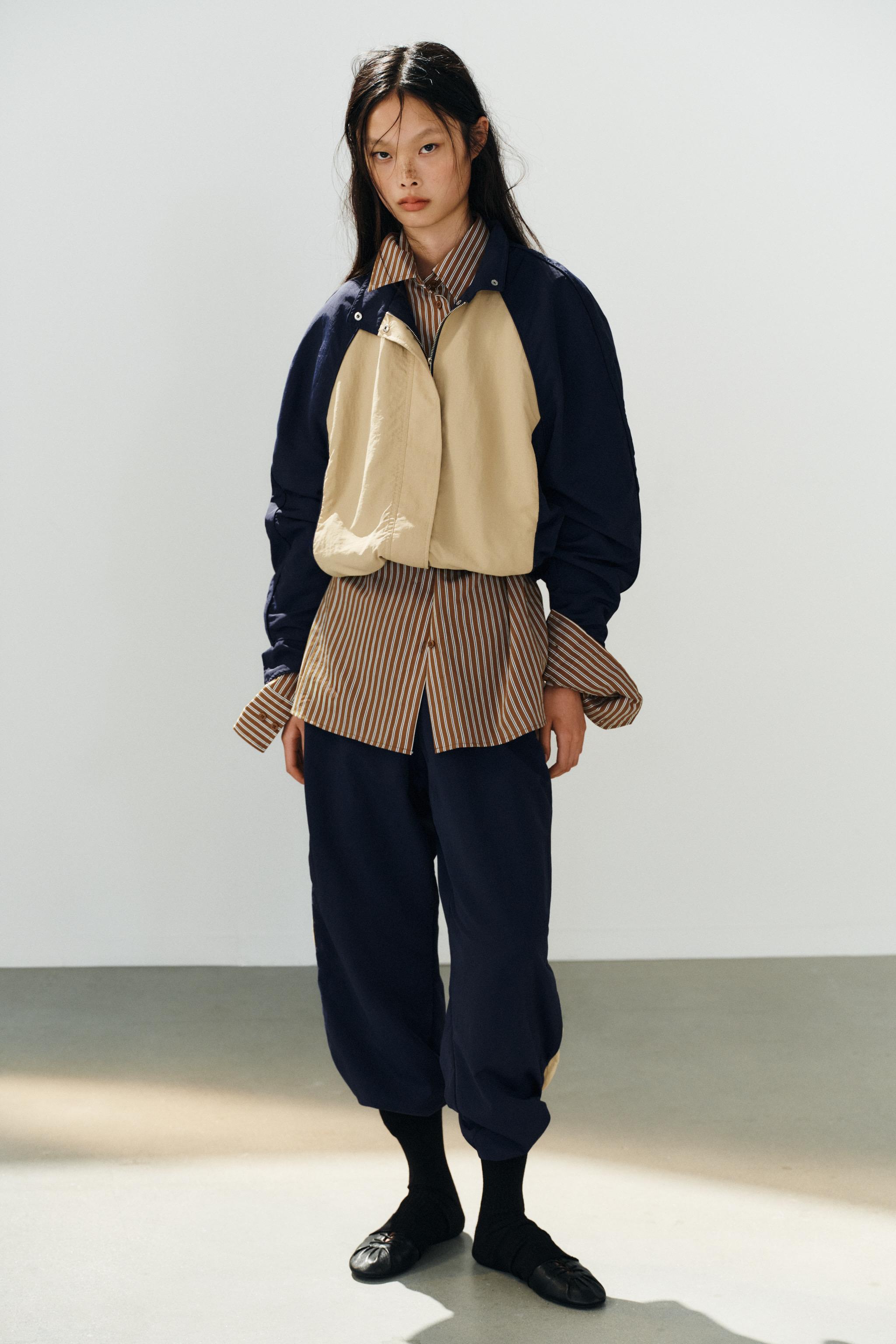 Technical Contrast Jacket - Beige / Navy - Xs