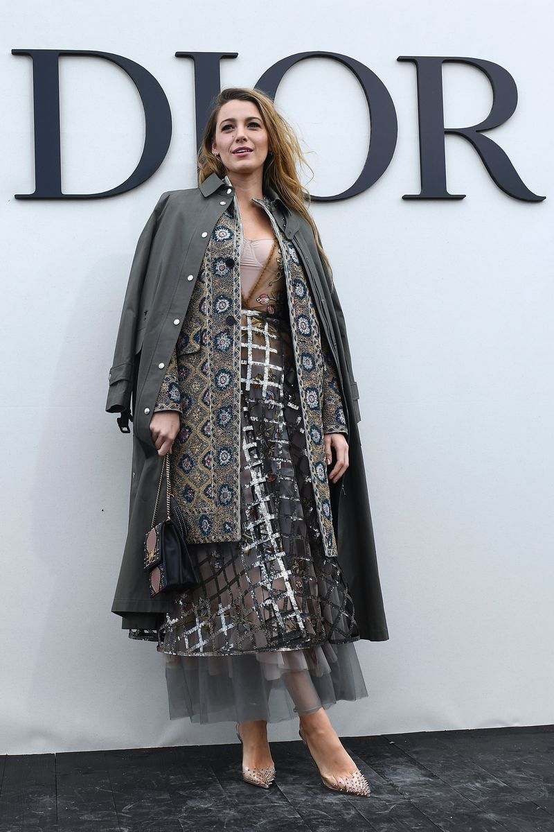 us actress blake lively poses during the photocall prior to the spring summer 2019 ready to wear collection fashion show by christian dior in paris, on september 24, 2018 photo by anne christine poujoulat afp photo credit should read anne christine poujoulatafp via getty images