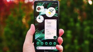 Pixel 6 Android 12 widgets