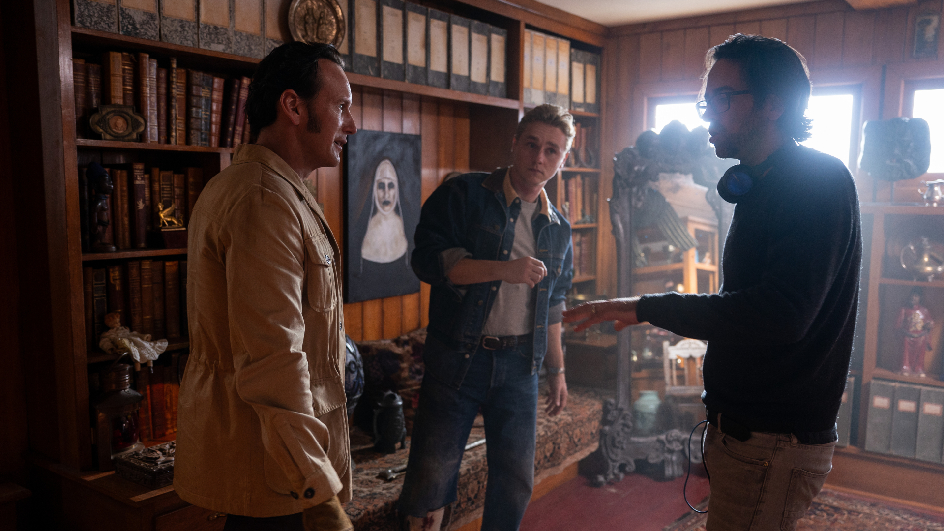 Patrick Wilson, Ben Hardy, and Michael Chaves behind the scenes in The Conjuring: last Rites