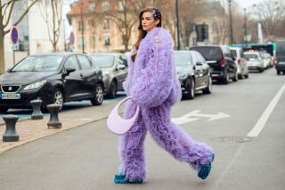 Street Style : Day Four - Paris Fashion Week - Womenswear F/W 2022-2023