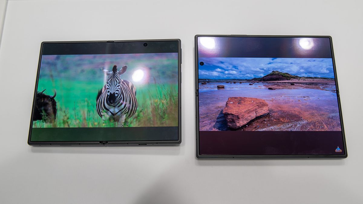 Comparing the Samsung Galaxy Z Fold 8 with the Z Fold 8 Ultra's display crease