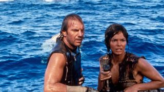 Kevin Costner and Jeanne Tripplehorn in Waterworld