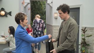 Neighbours spoilers, Susan Kennedy, Felix Rodwell