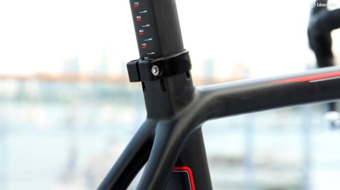 The seatpost features similar Kamm-type shaping in an effort to decrease aerodynamic drag. According to Colnago, this also improves rider comfort, too. Multiple seat tube slots improve clamping consistency on the seatpost as well to reduce slipping