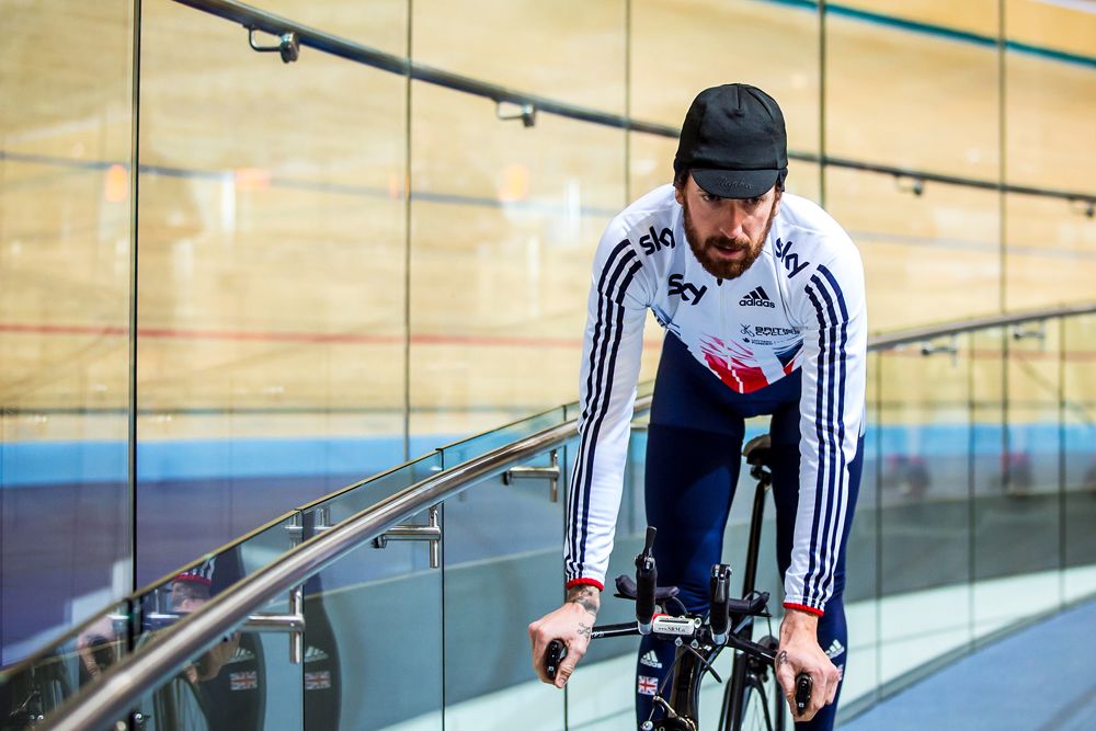 Bradley Wiggins rolls into the track centre