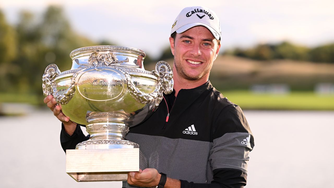 Guido Migliozzi with the trophy after winning the 2022 Open de France