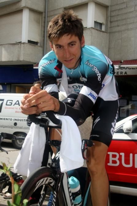 Carlos Verona (Omega Pharma-QuickStep) warms up for Spain's TT championship