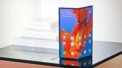 Huawei Mate X Samsung Galaxy Fold