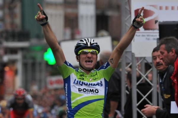 Elia Viviani (Liquigas-Doimo) celebrates a win at Binche - Tournai - Binche
