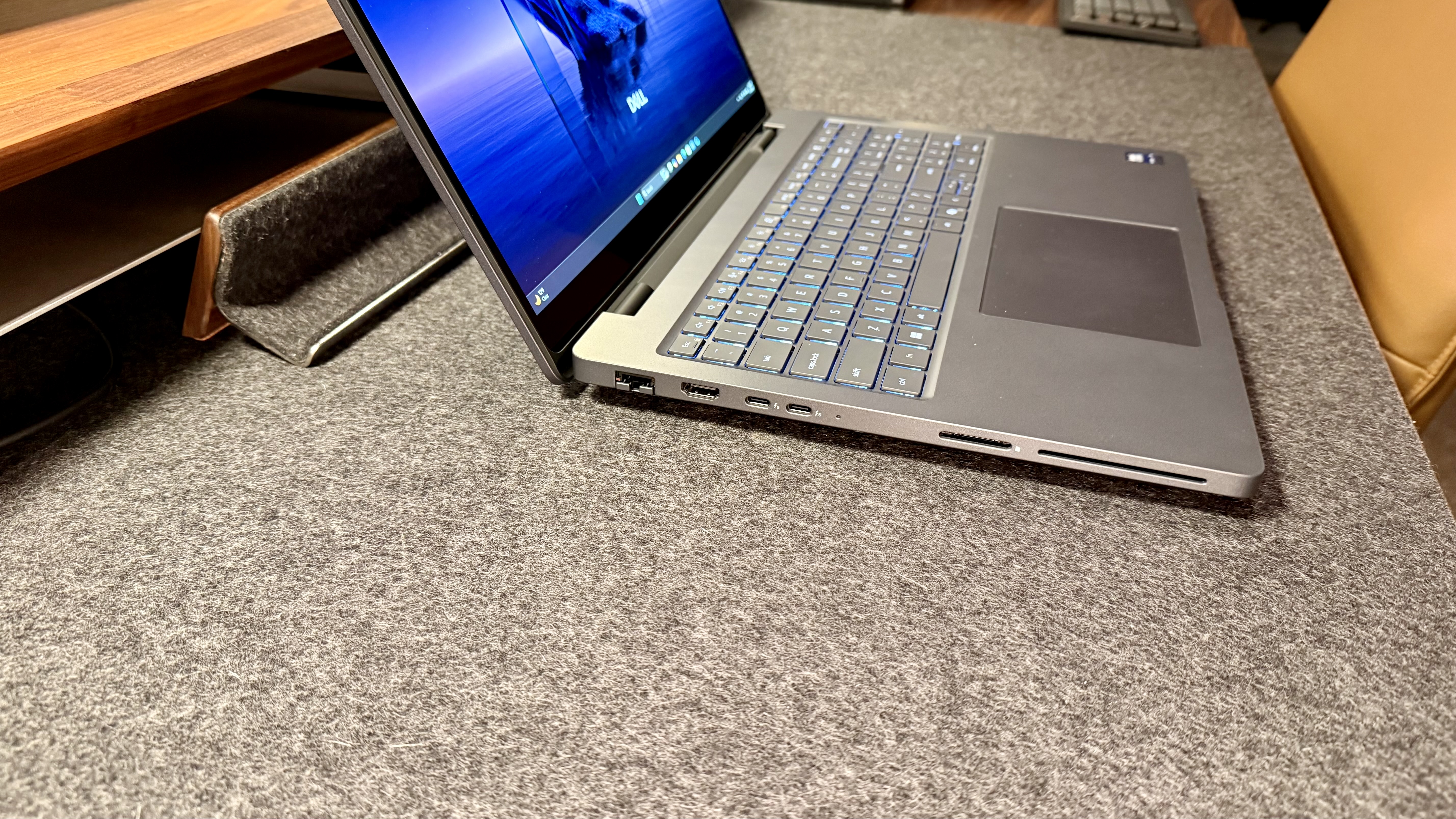 Dell | Pro Max 16 Plus