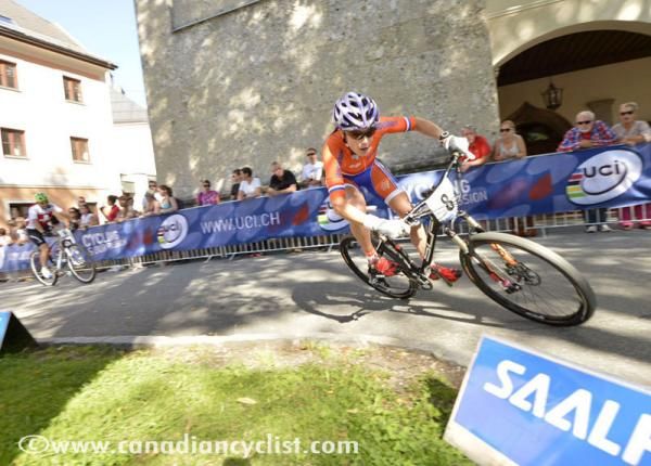 Anneke Beerten (Netherlands) made it through Round 1