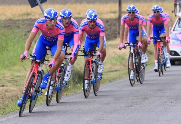 Lampre-ISD in action at the Giro di Padania team time trial.