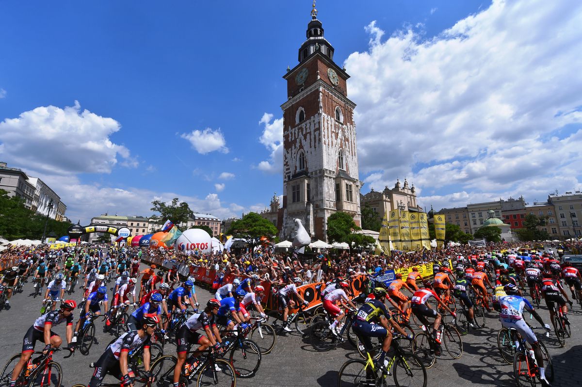 The peloton rolls out of Krakow to start stage 1