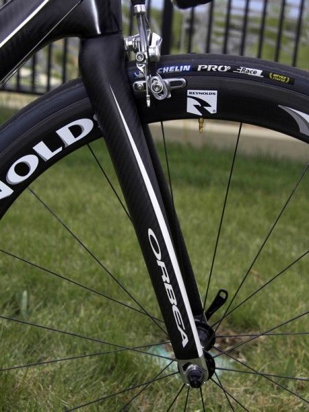 The matching fork boasts stout legs for predictable handling