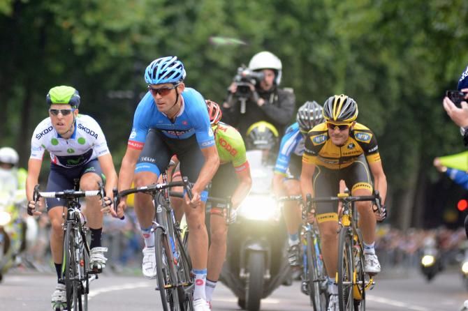 Jack Bauer leads the five-man break