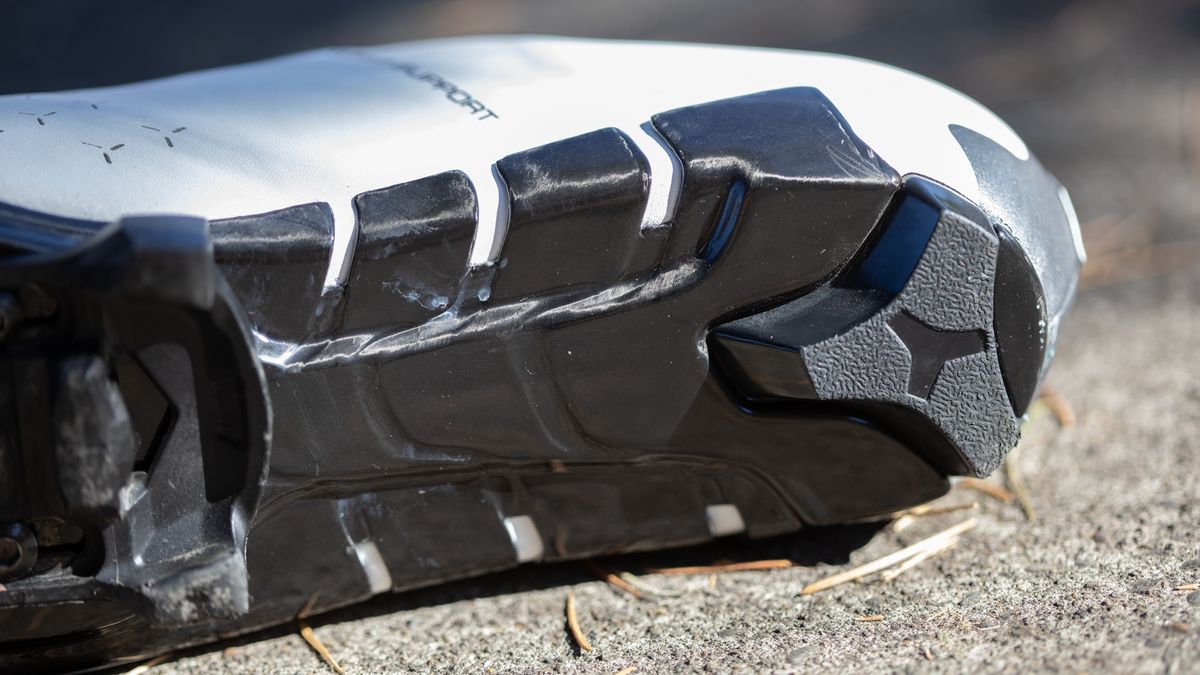 Q36.5 Unique Shoe carbon outsole