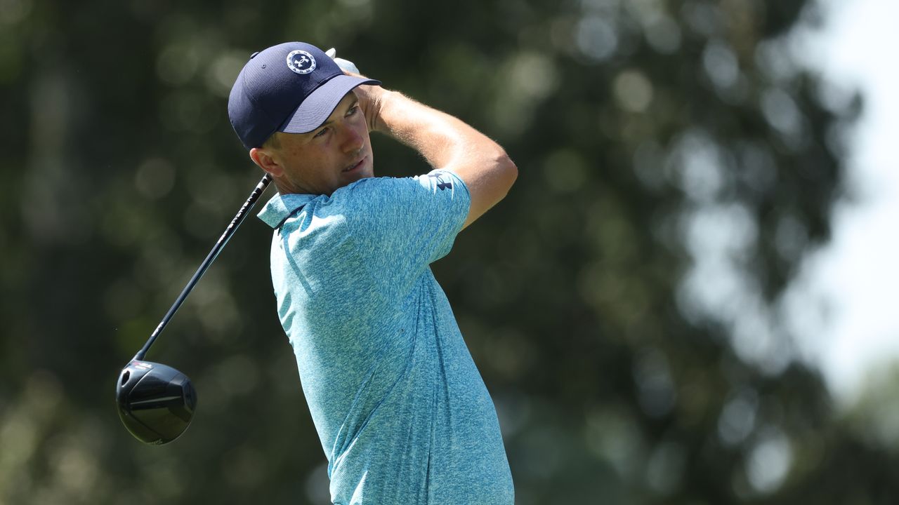 Jordan Spieth plays his shot from the seventh tee during the final round of the FedEx St. Jude Championship.