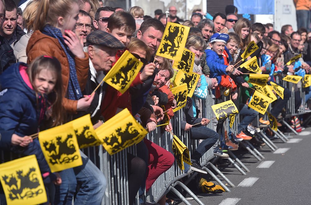 Fans watch the Tour of Flanders