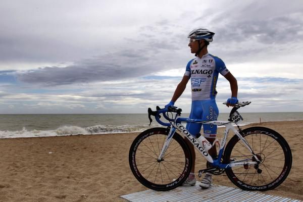 Simone Stortoni (Colnago-CSF Inox) looks out across the deep blue sea