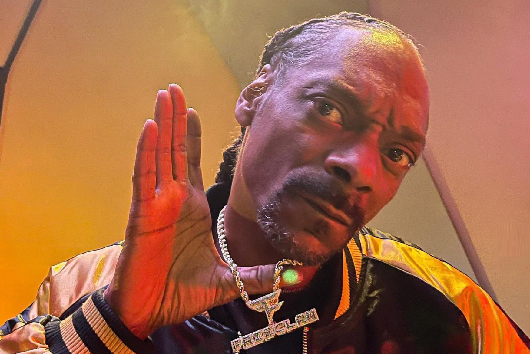 FaZe the f**k up” – Rapper Snoop Dogg officially becomes FaZe