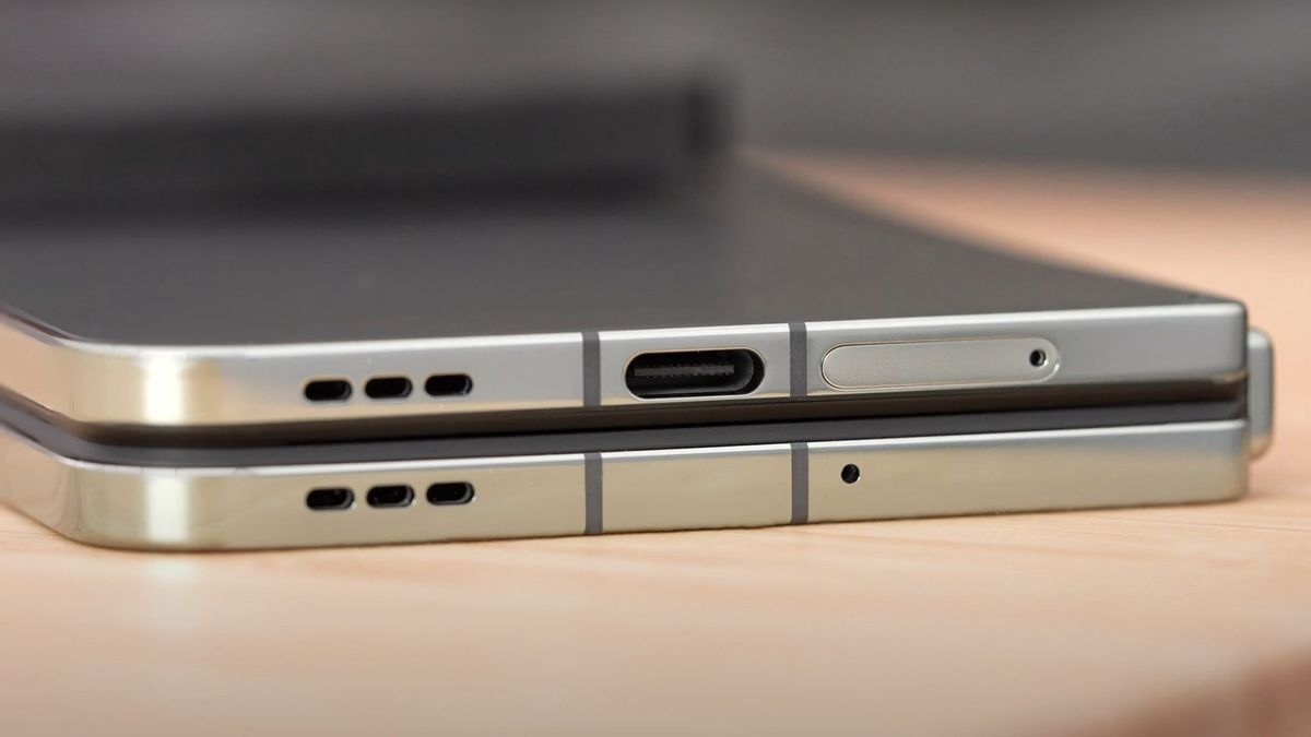 The OnePlus Open completely closed