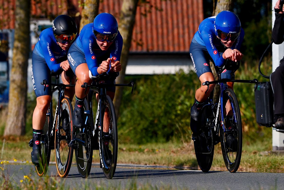 2021 UCI World Championships Flanders Mixed Relay Knokke Heist Bruges 443 km 22092021 Marta Cavalli Italy Elisa Longo Borghini Italy Elena Cecchini Italy photo Luca BettiniBettiniPhoto2021